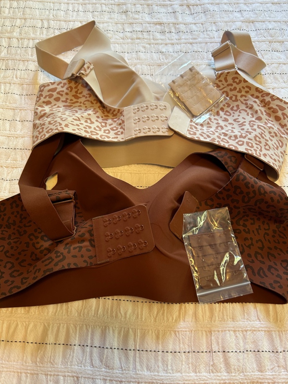 Seamless Leopard-Print Wireless Bra - Brown - Picture 3 of 3